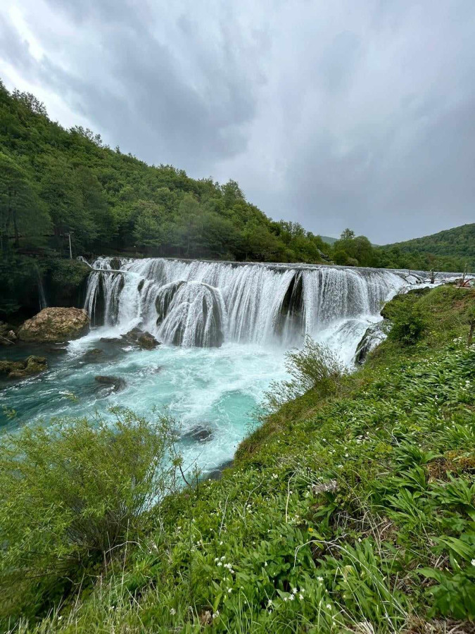 Štrbački buk rijeka Una